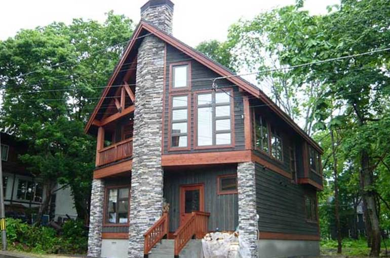 ニセコ温泉郷近くで別荘建築 費用相談お問合せなら当社へ